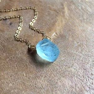 Raw shiny aquamarine necklace